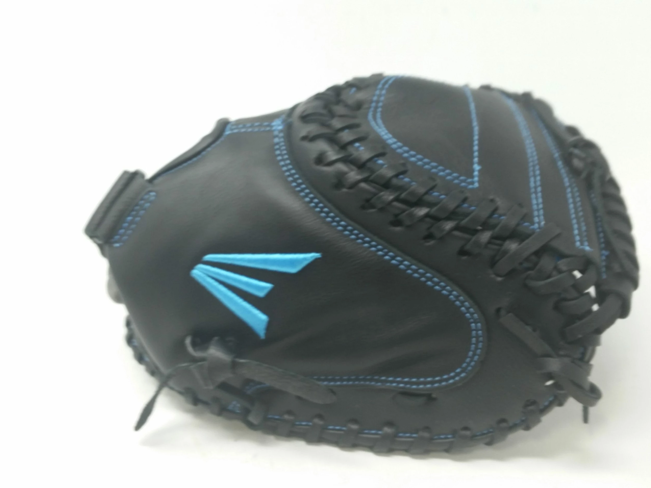 New Other Easton Black Pearl Series RHT 33 Fastpitch Softball Catcher's Mitt