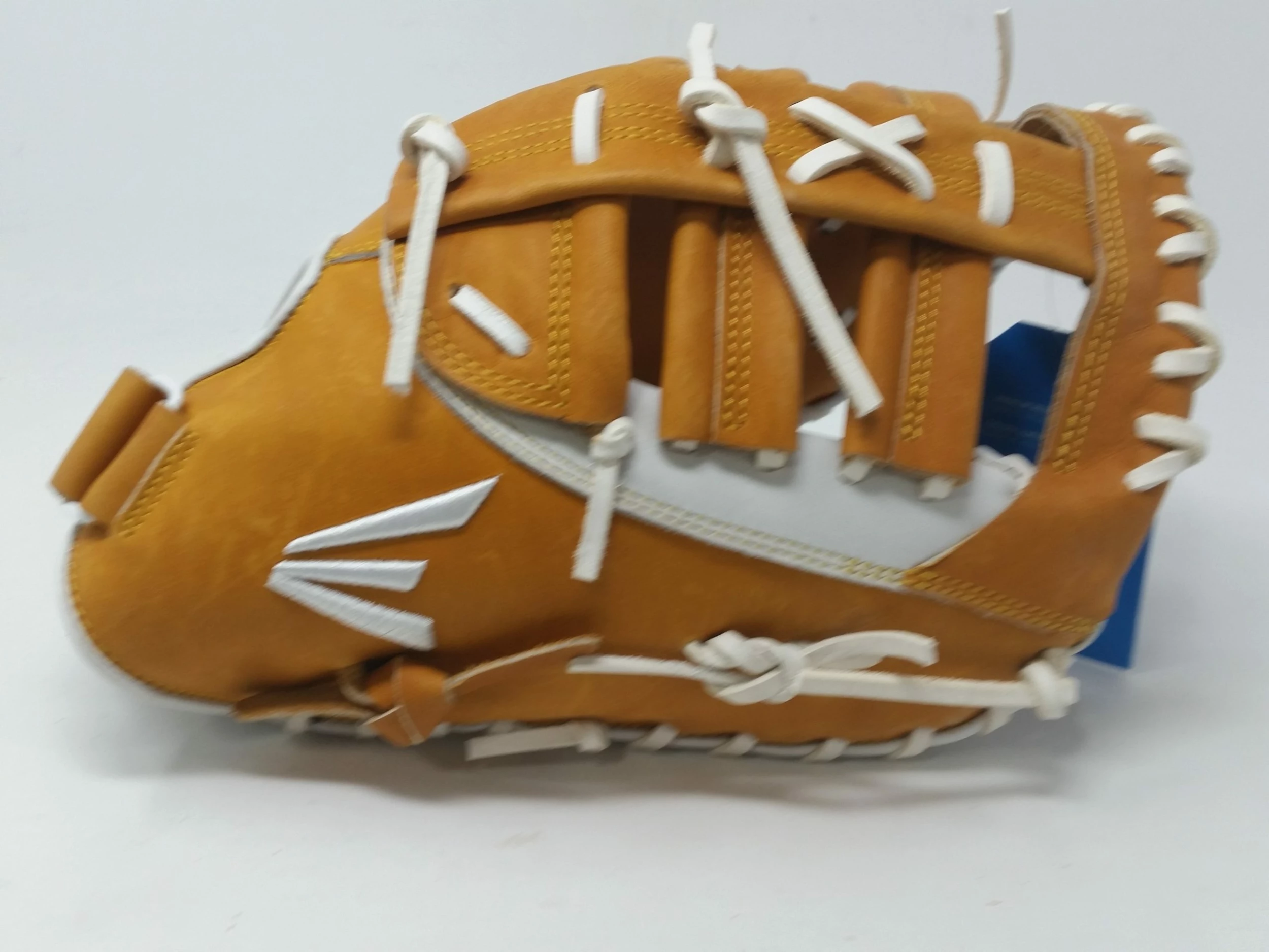 New Easton Professional Softball Series PC3FP RHT 13" Fastpitch First Base Glove - Image 2