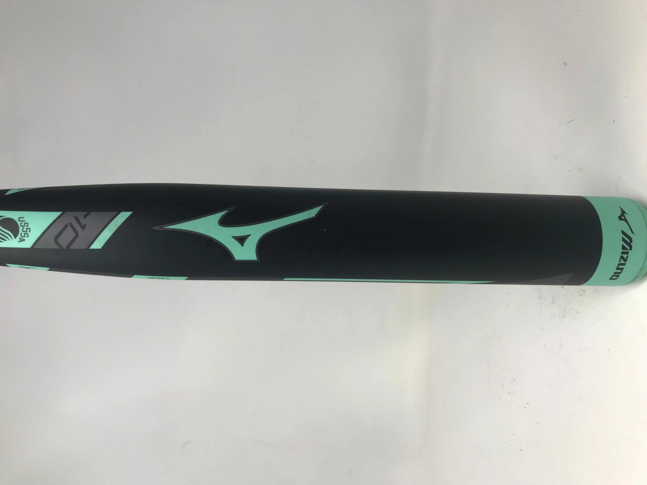 Used Mizuno F19 Carbon 33/23 340477 Fastpitch Softball Bat Black/Green - Image 2