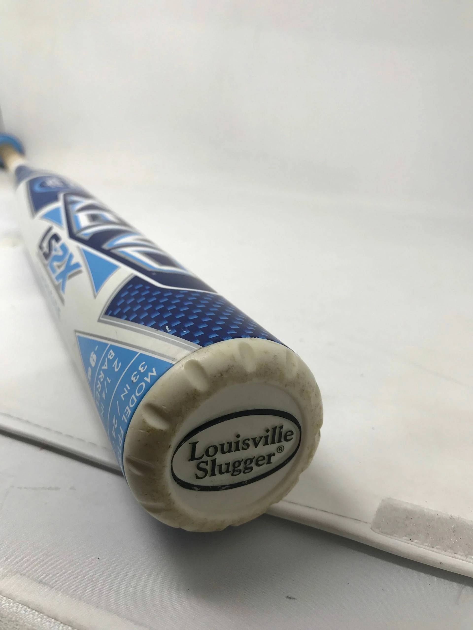 Used FP13X9 Xeno 33/24 Fastpitch Softball Bat Louisville Slugger - Image 4