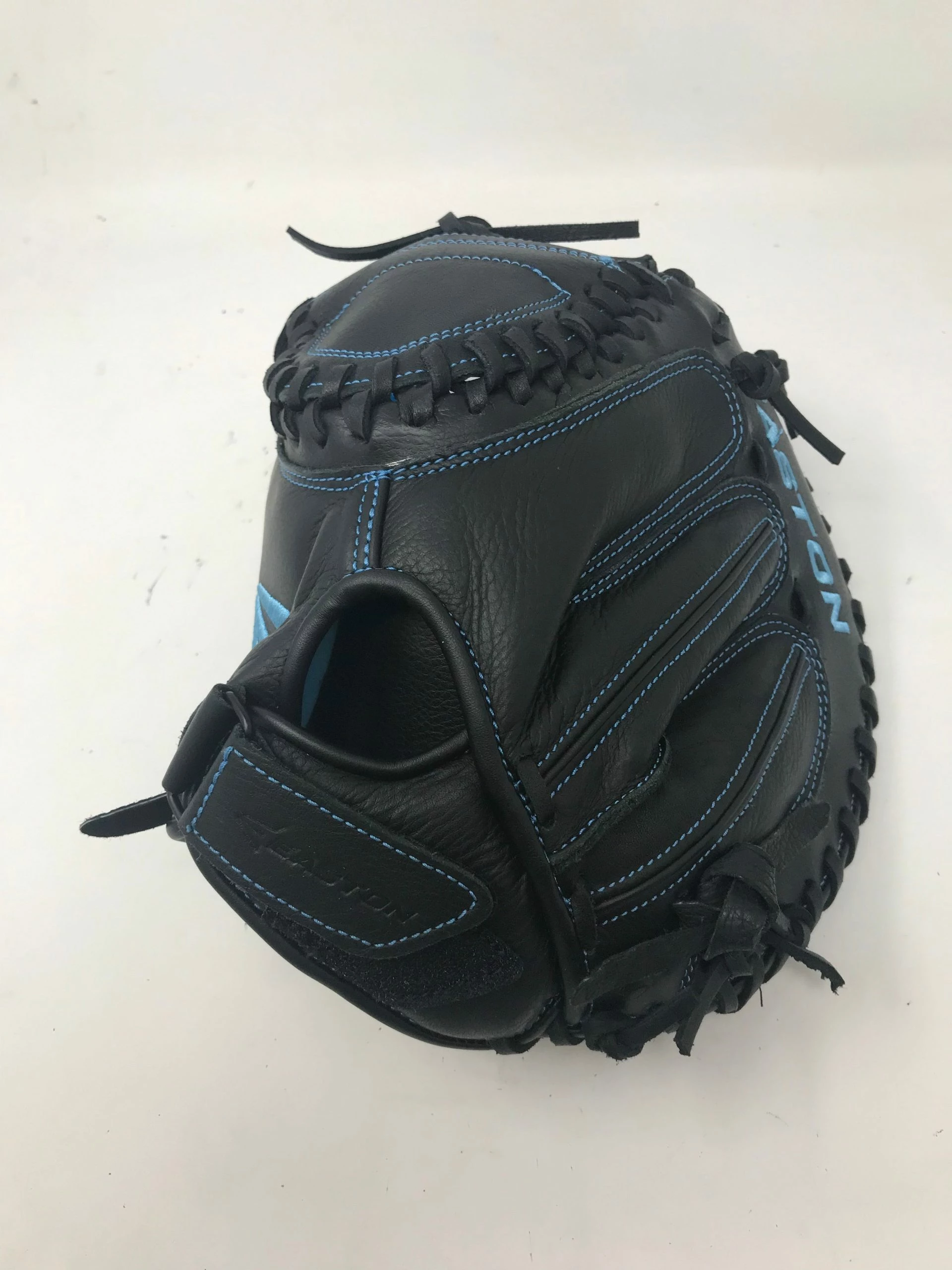 New Easton Black Pearl Series BP2FP LHT 33 Fastpitch Softball Catcher's Mitt Blk