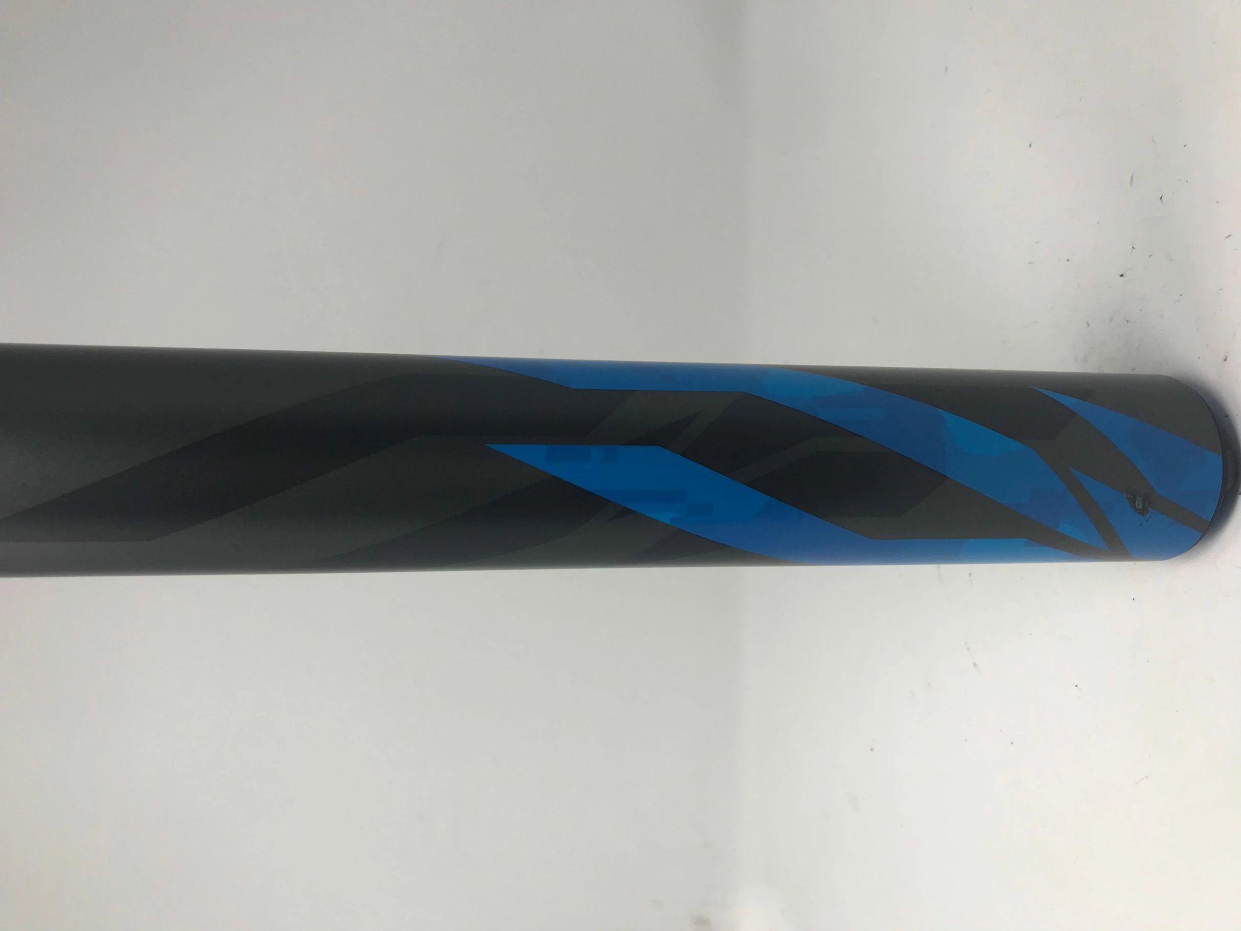 Used! DeMarini 2019 33/23 CF Zen (-10) Fastpitch Softball Bat 2 1/4" Barrel - Image 2