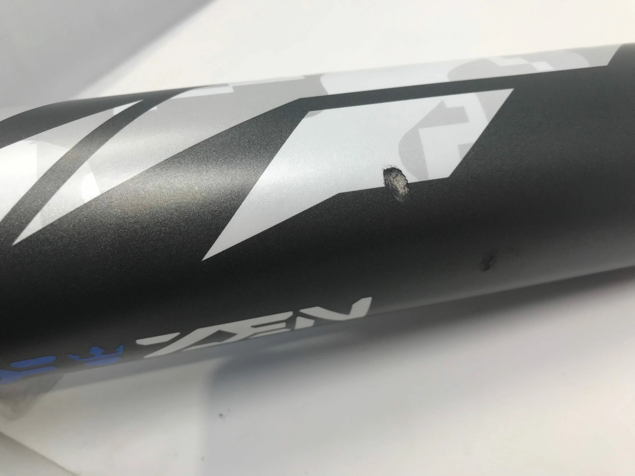 Used! DeMarini 2019 33/23 CF Zen (-10) Fastpitch Softball Bat 2 1/4" Barrel - Image 5