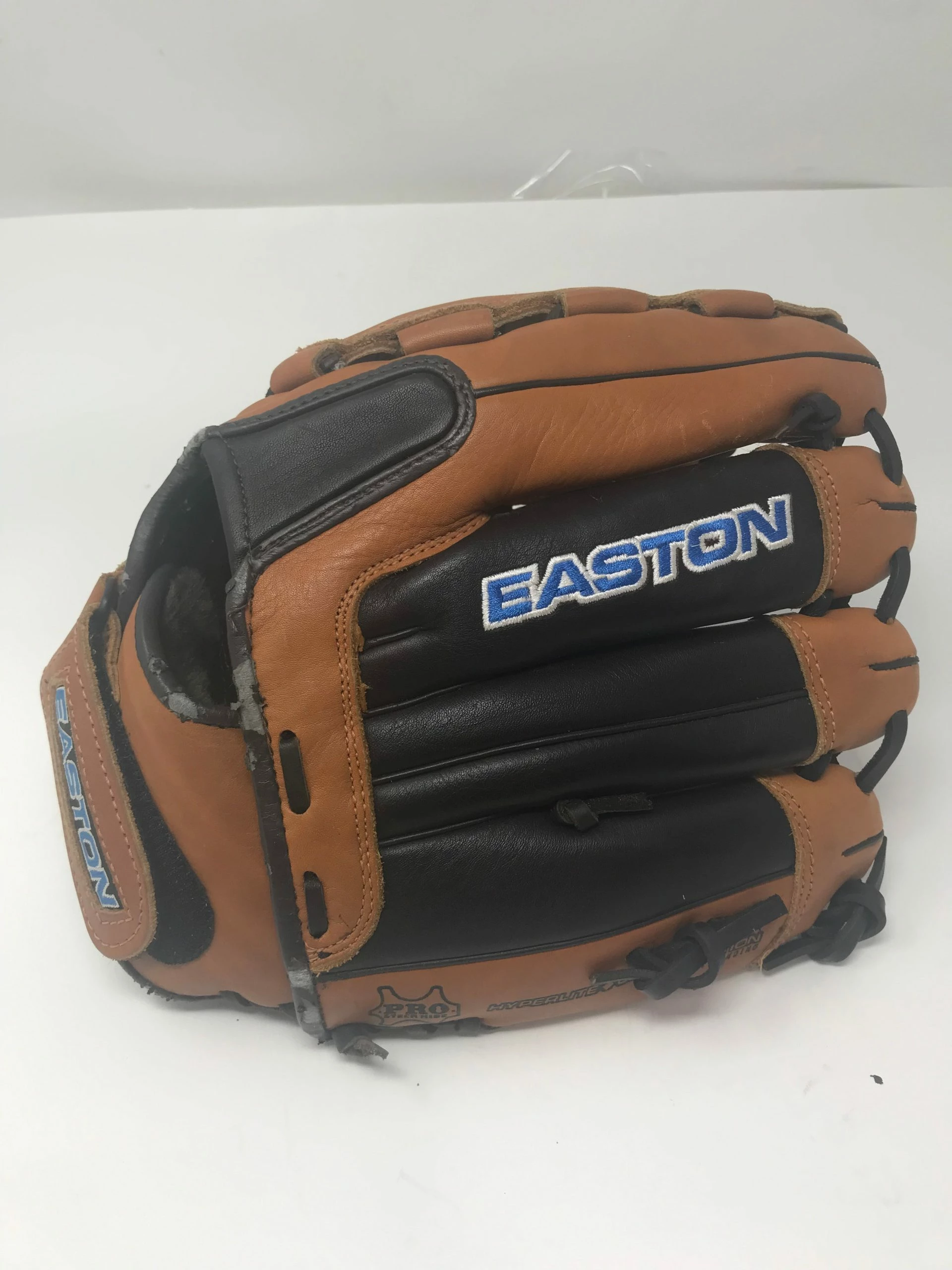 New Other Easton Stealth 12In Wmn Fastpitch Softball Glove Series S LHT Brn/Blk - Image 2