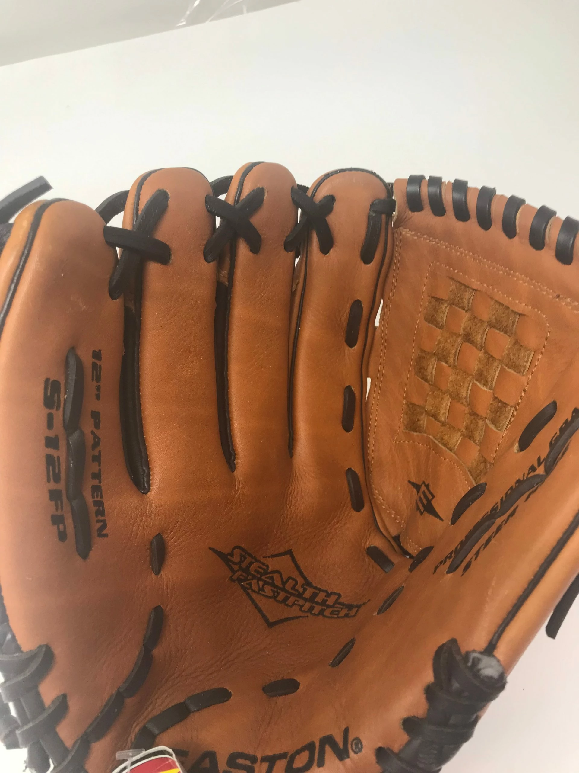 New Other Easton Stealth 12In Wmn Fastpitch Softball Glove Series S LHT Brn/Blk - Image 4