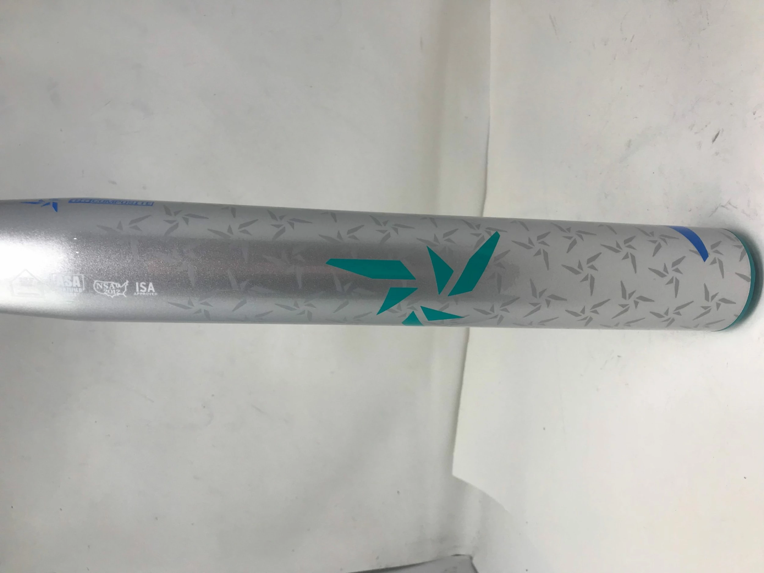 Used DeMarini 2019 Vendetta -12 Fastpitch Bat 2 1/4 32/20 C6 Composite - Image 2